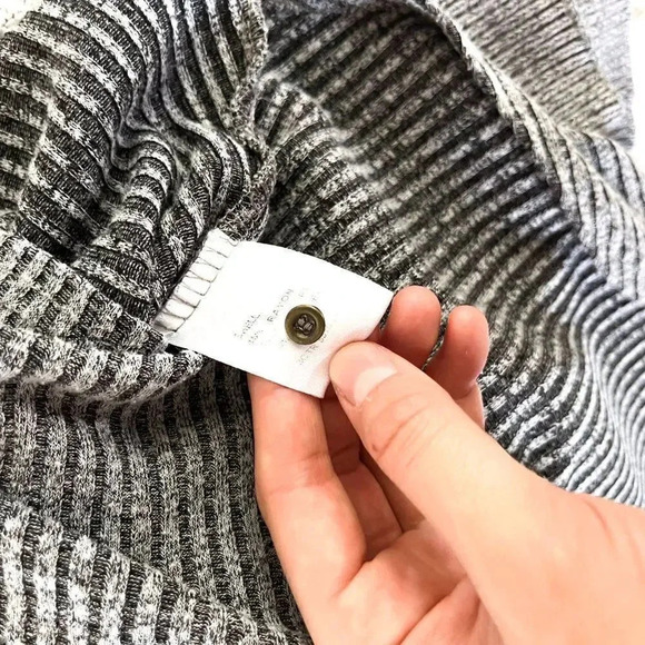 TEMT Womens Small Ribbed Grey Henley Long Sleeve Knit Button Top - Picture 5 of 5